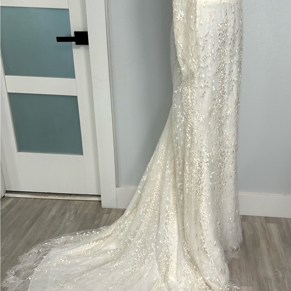 Elegant White/ivory Lace Wedding Dress Long Sleeves Chapel Train sz 4-6 - Picture 15 of 16